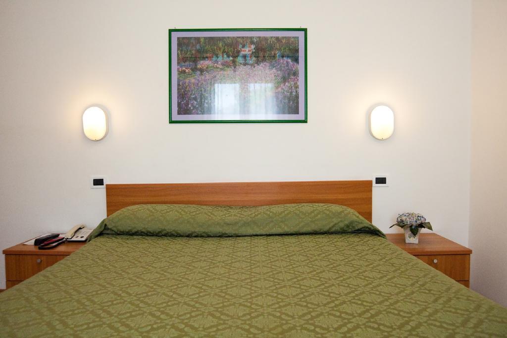Hotel La Toscana Arezzo Bagian luar foto