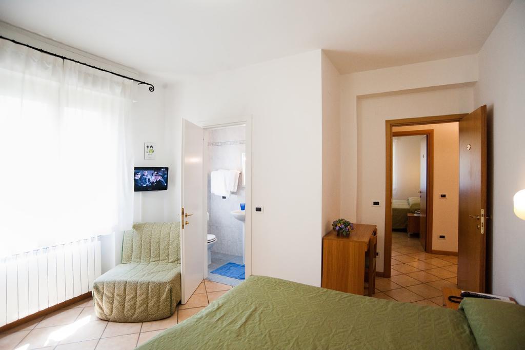Hotel La Toscana Arezzo Bagian luar foto
