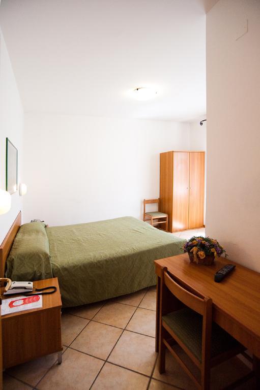 Hotel La Toscana Arezzo Bagian luar foto