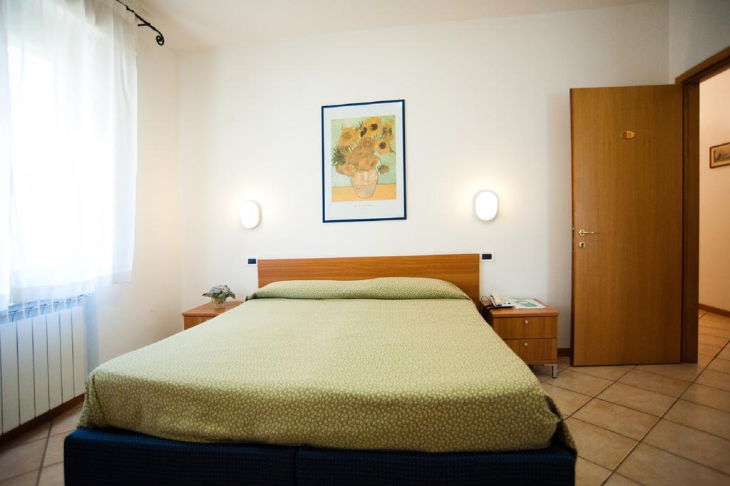 Hotel La Toscana Arezzo Bagian luar foto