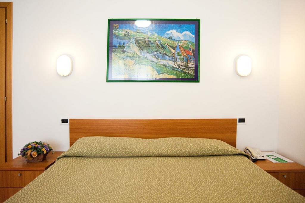 Hotel La Toscana Arezzo Bagian luar foto