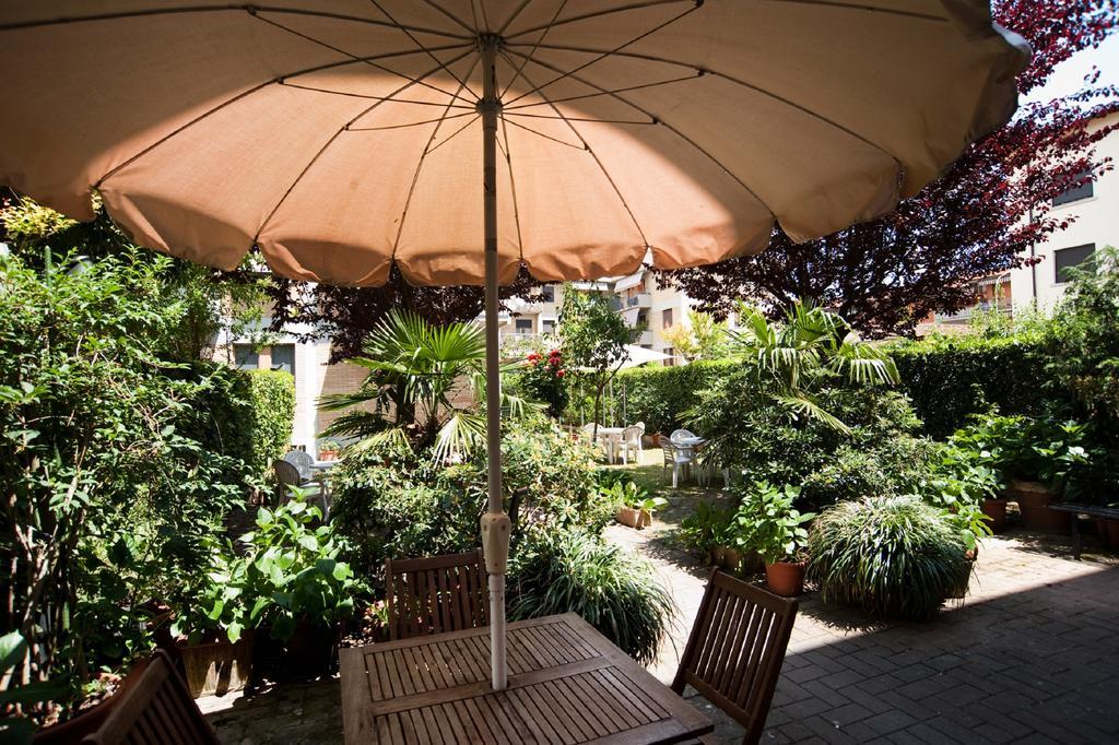Hotel La Toscana Arezzo Bagian luar foto