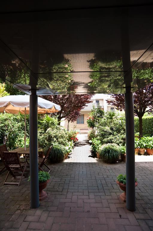 Hotel La Toscana Arezzo Bagian luar foto