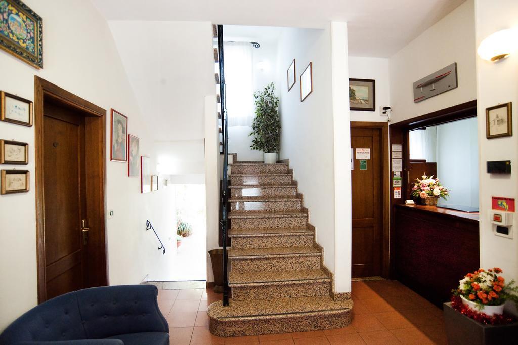 Hotel La Toscana Arezzo Bagian luar foto