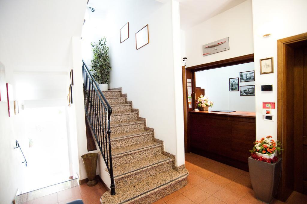 Hotel La Toscana Arezzo Bagian luar foto